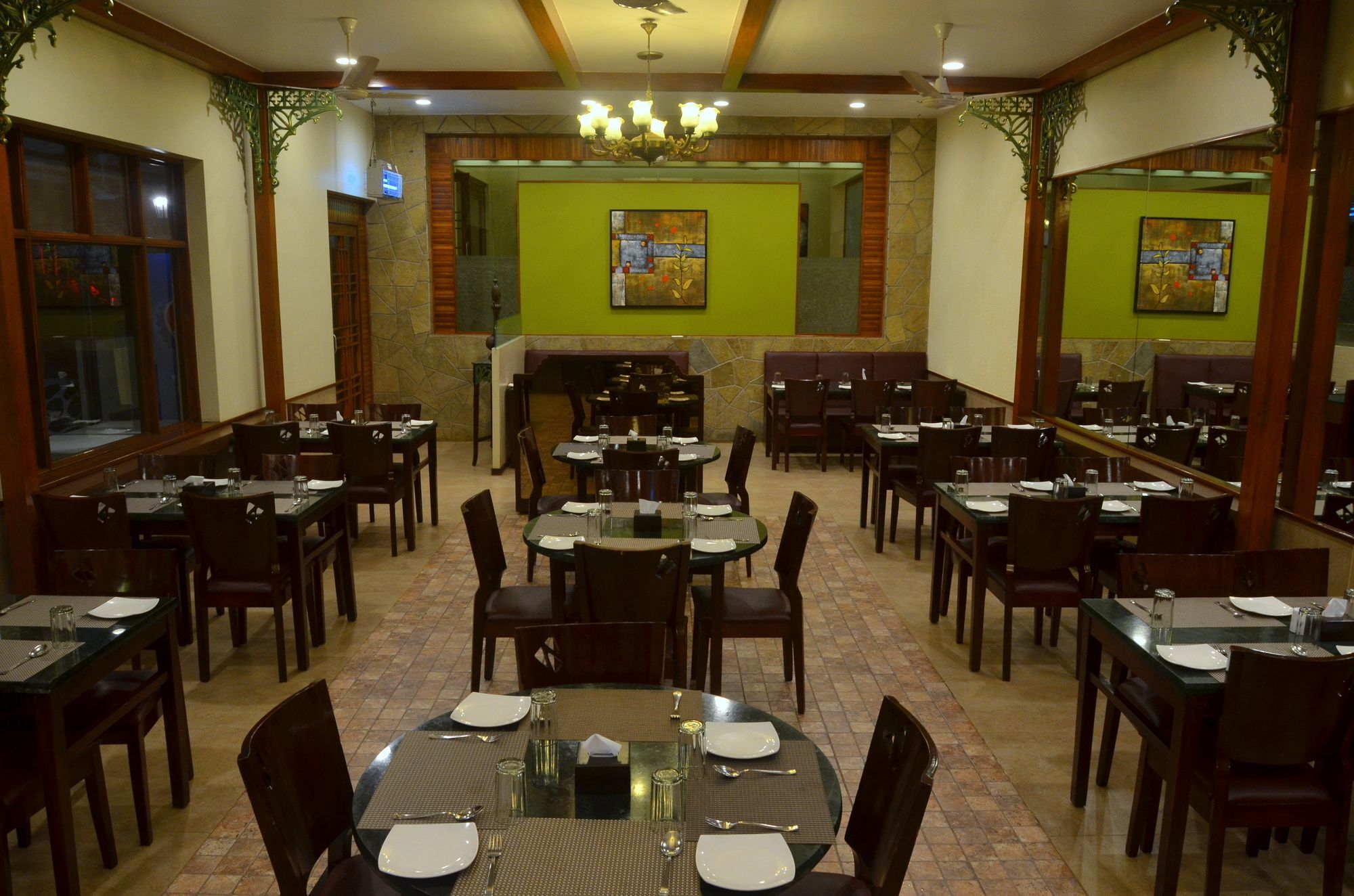 Zaras Resort Lonavala Esterno foto